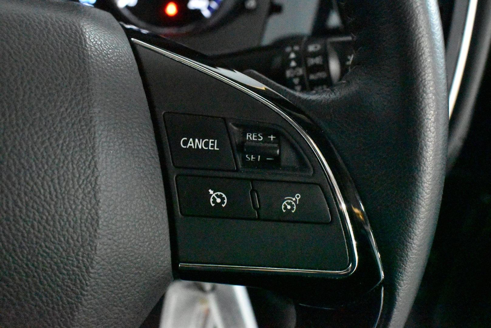 2020 Mitsubishi Outlander ES — photo 22