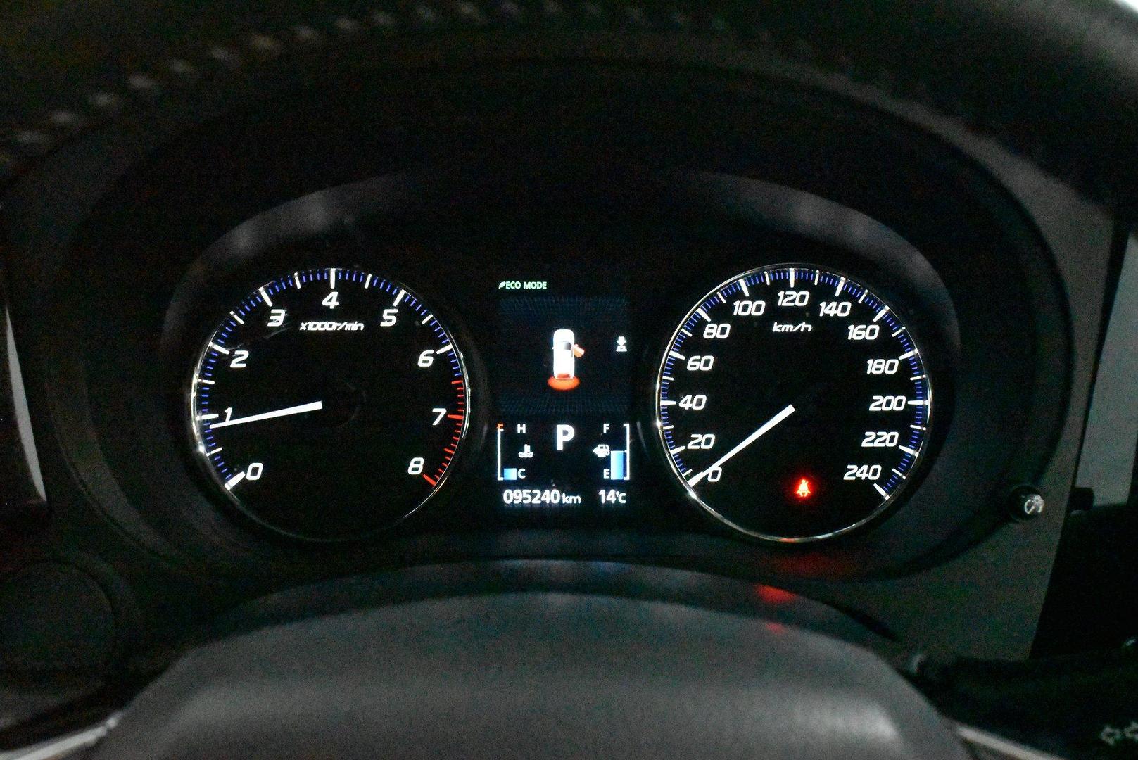 2020 Mitsubishi Outlander ES — photo 24