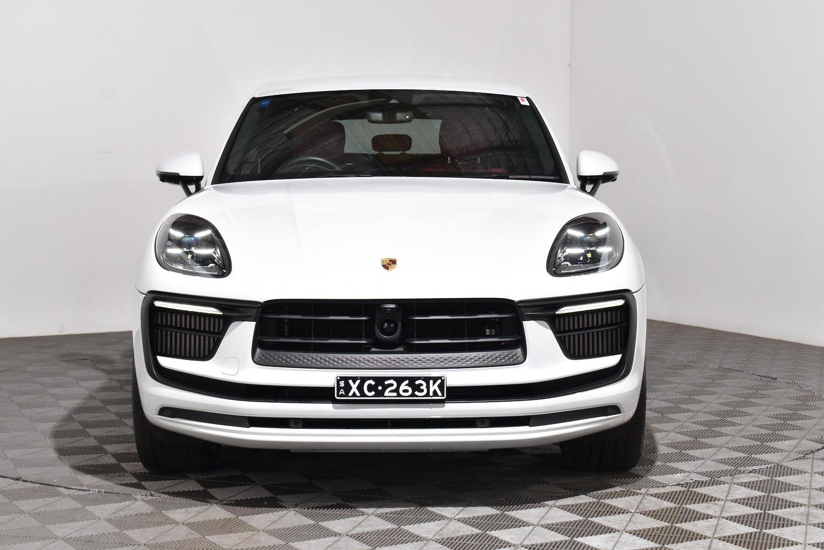 2022 Porsche Macan S — photo 3
