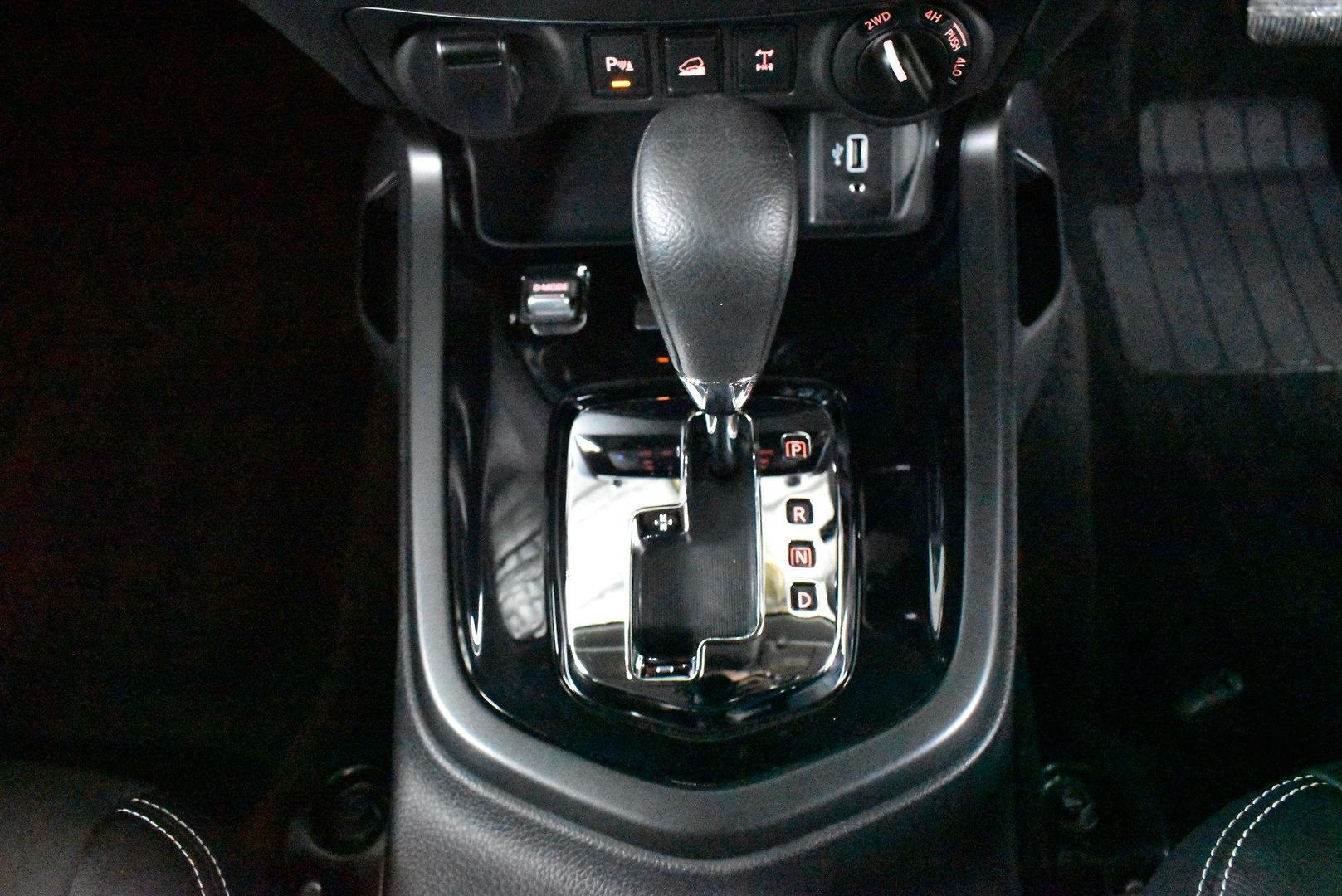 2023 Nissan Navara PRO4X Warrior — photo 20