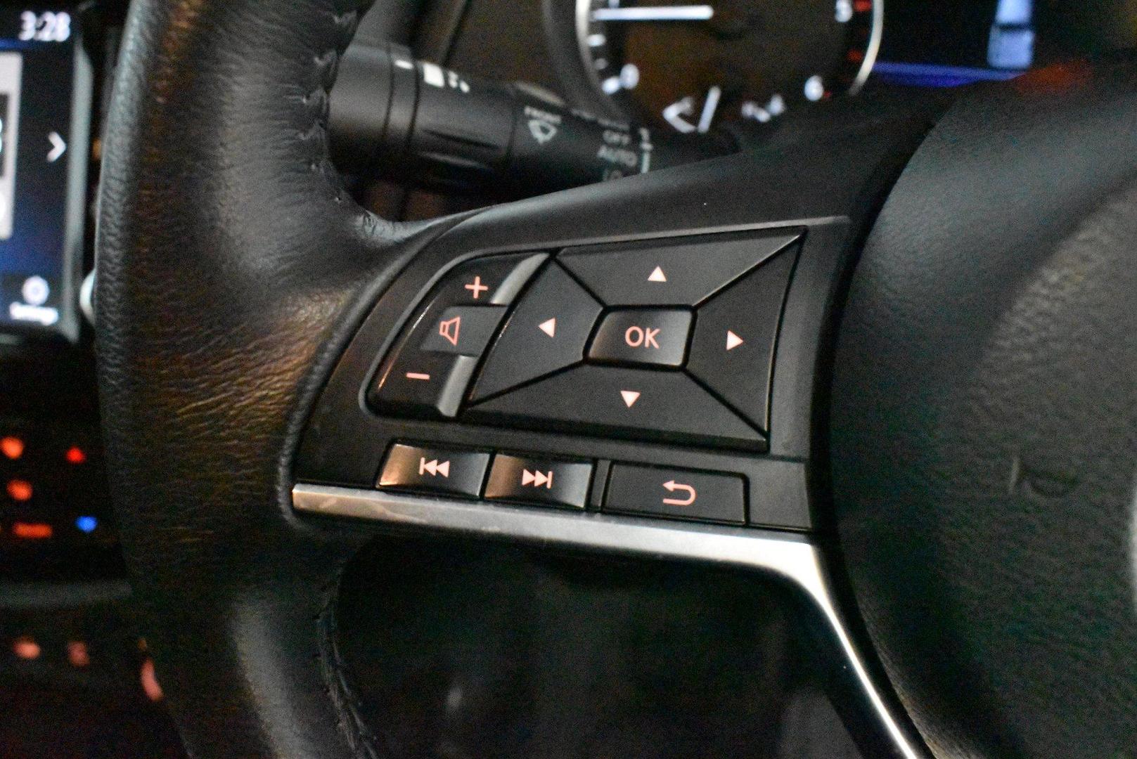 2023 Nissan Navara PRO4X Warrior — photo 21