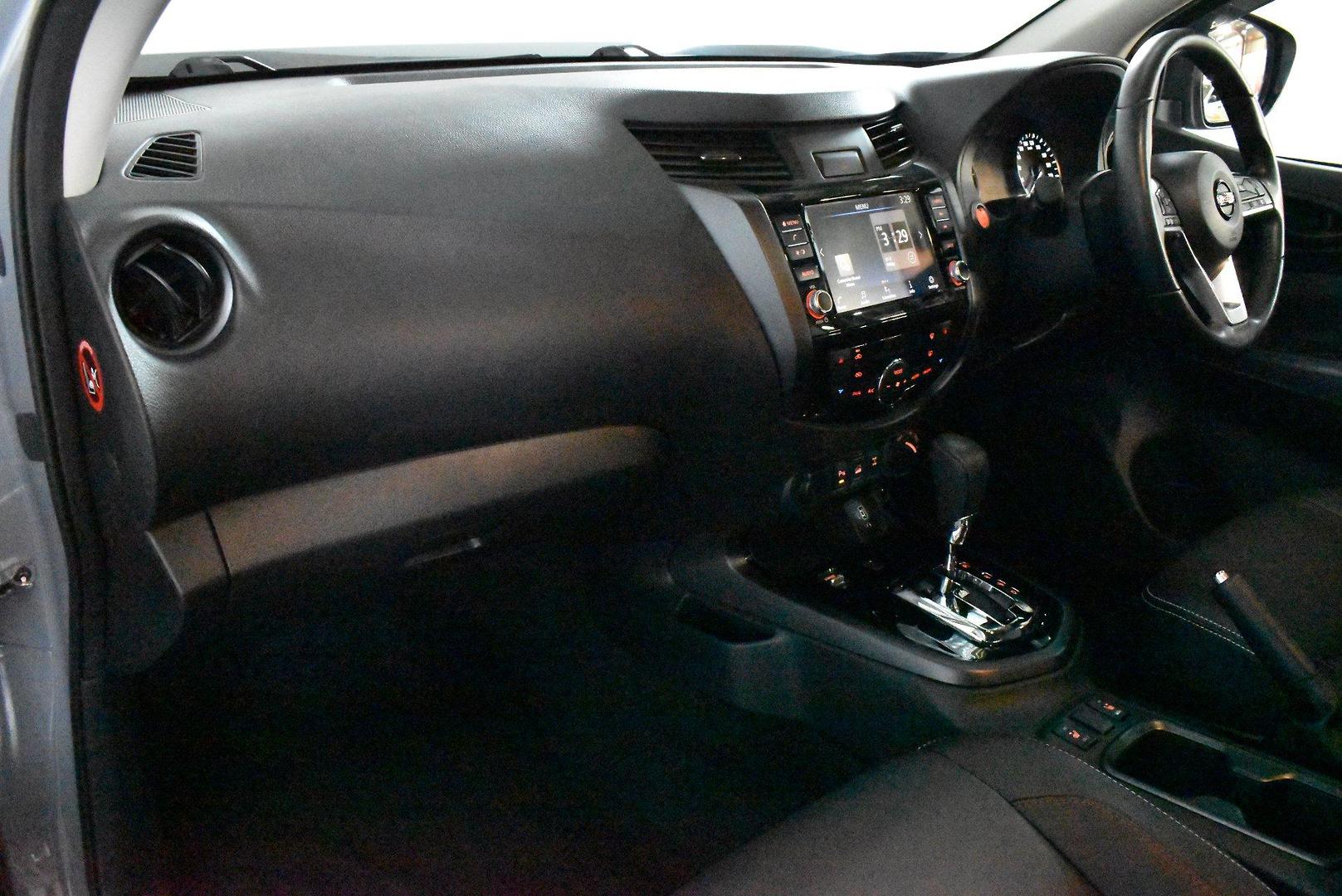 2023 Nissan Navara PRO4X Warrior — photo 6