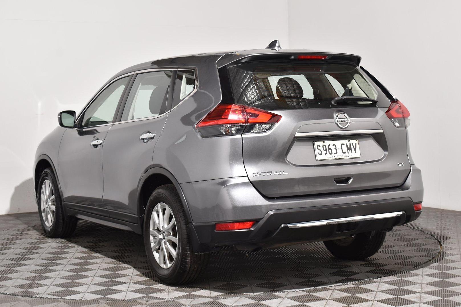 2020 Nissan X-TRAIL ST — photo 2