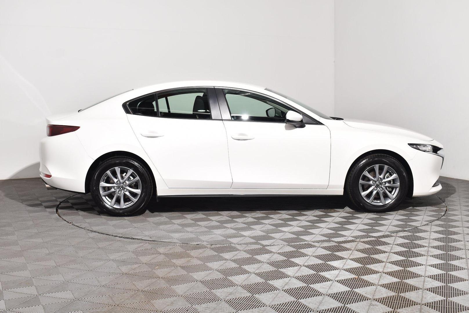 2024 Mazda 3 G20 Pure — photo 10