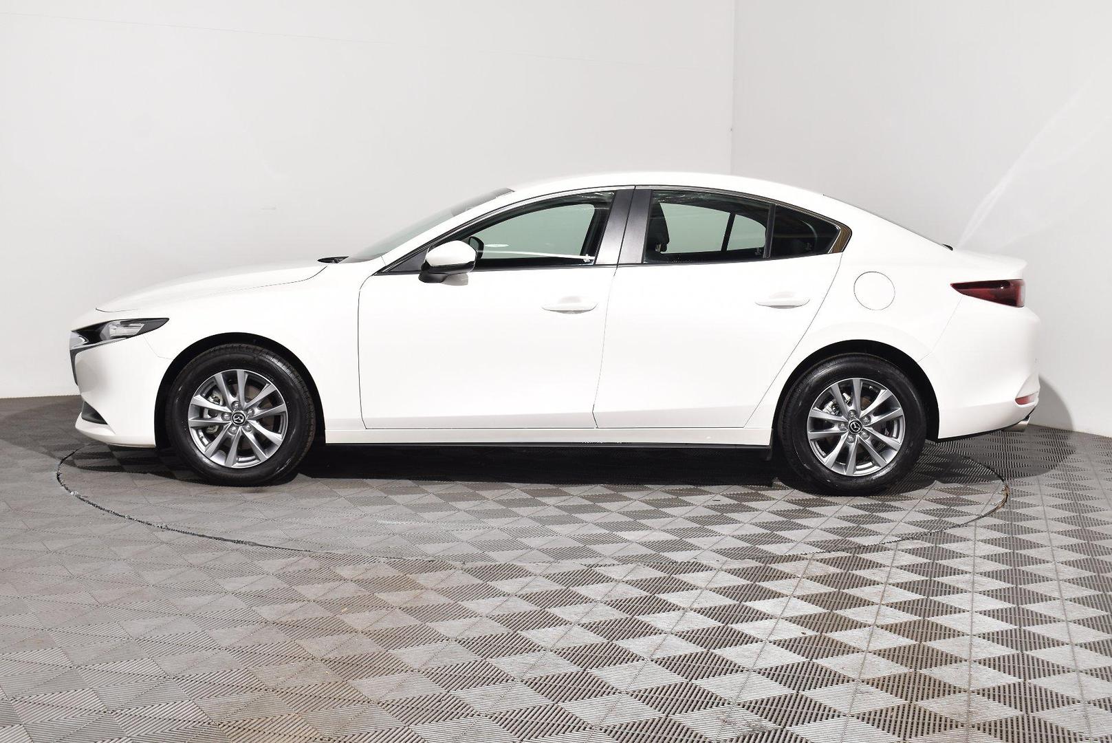2024 Mazda 3 G20 Pure — photo 11