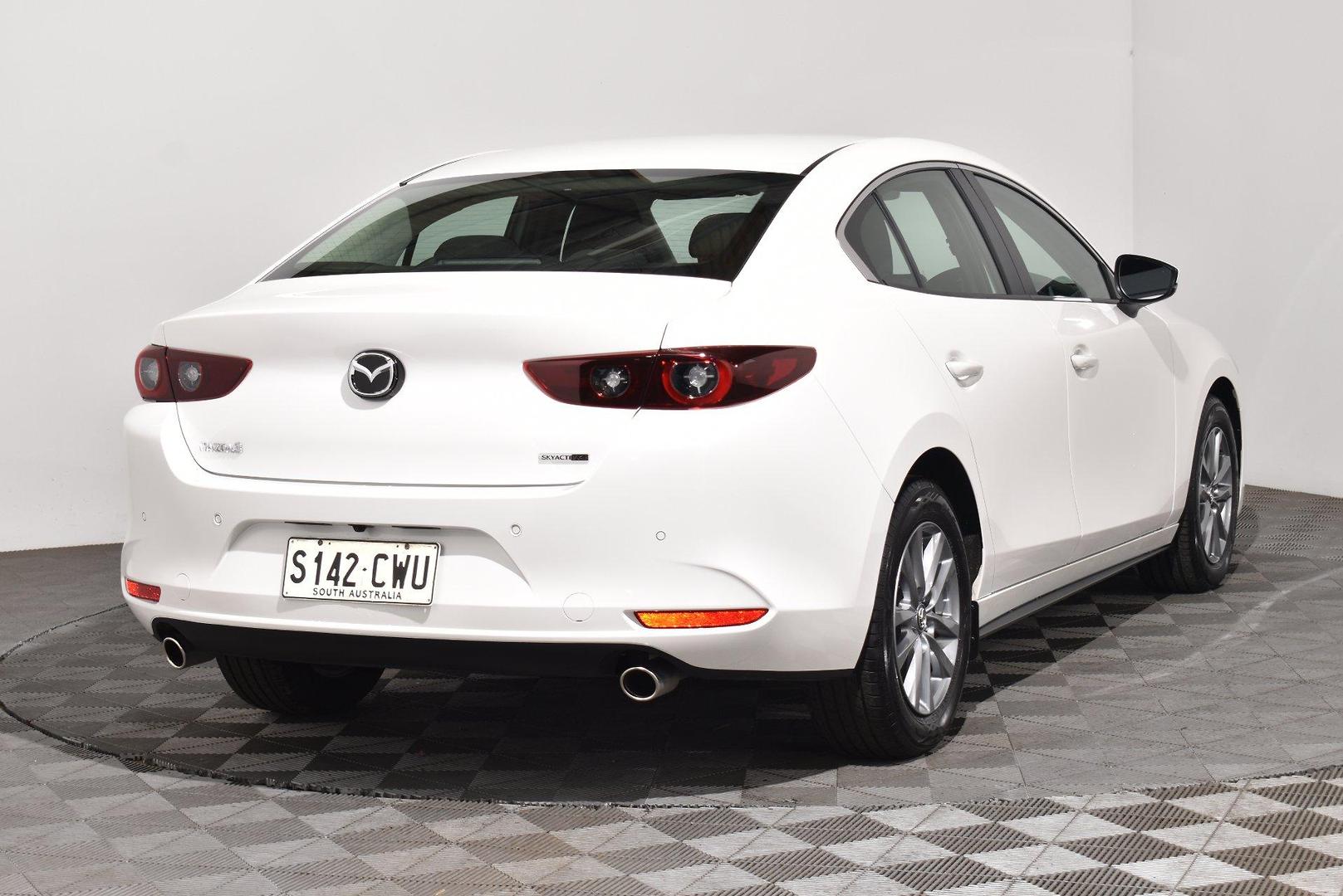 2024 Mazda 3 G20 Pure — photo 14
