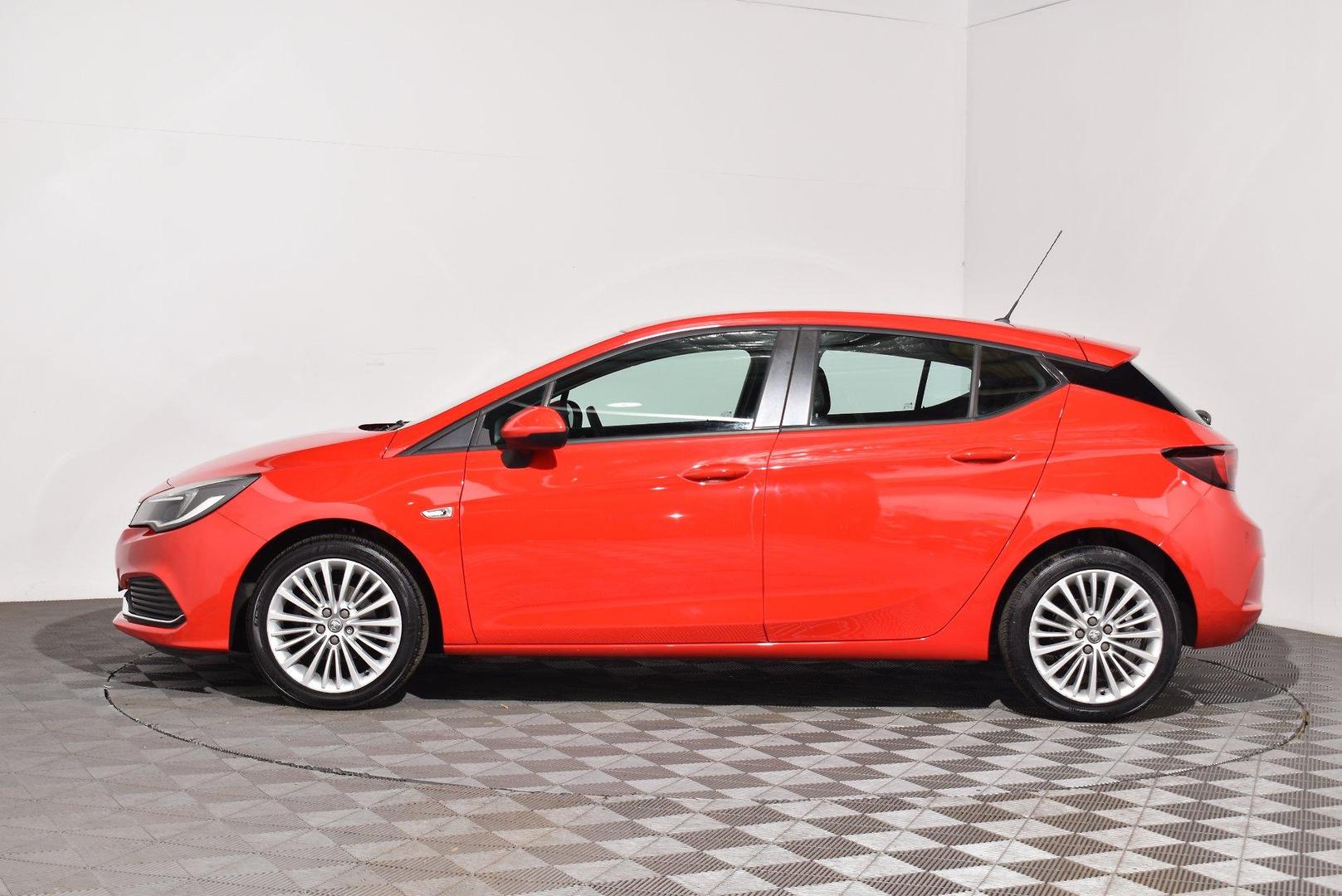 2016 Holden Astra R — photo 11