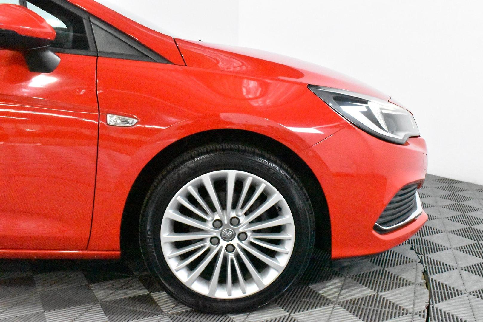 2016 Holden Astra R — photo 18