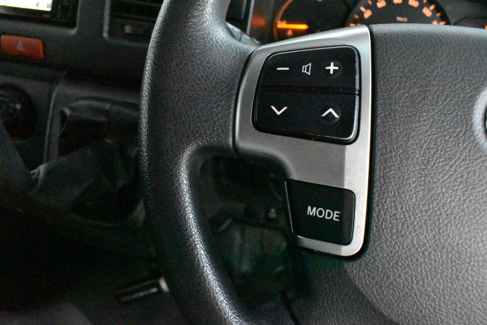 2017 Toyota Hiace — photo 20