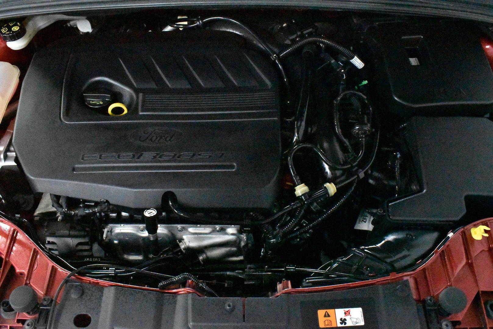 2017 Ford Focus Titanium — photo 16