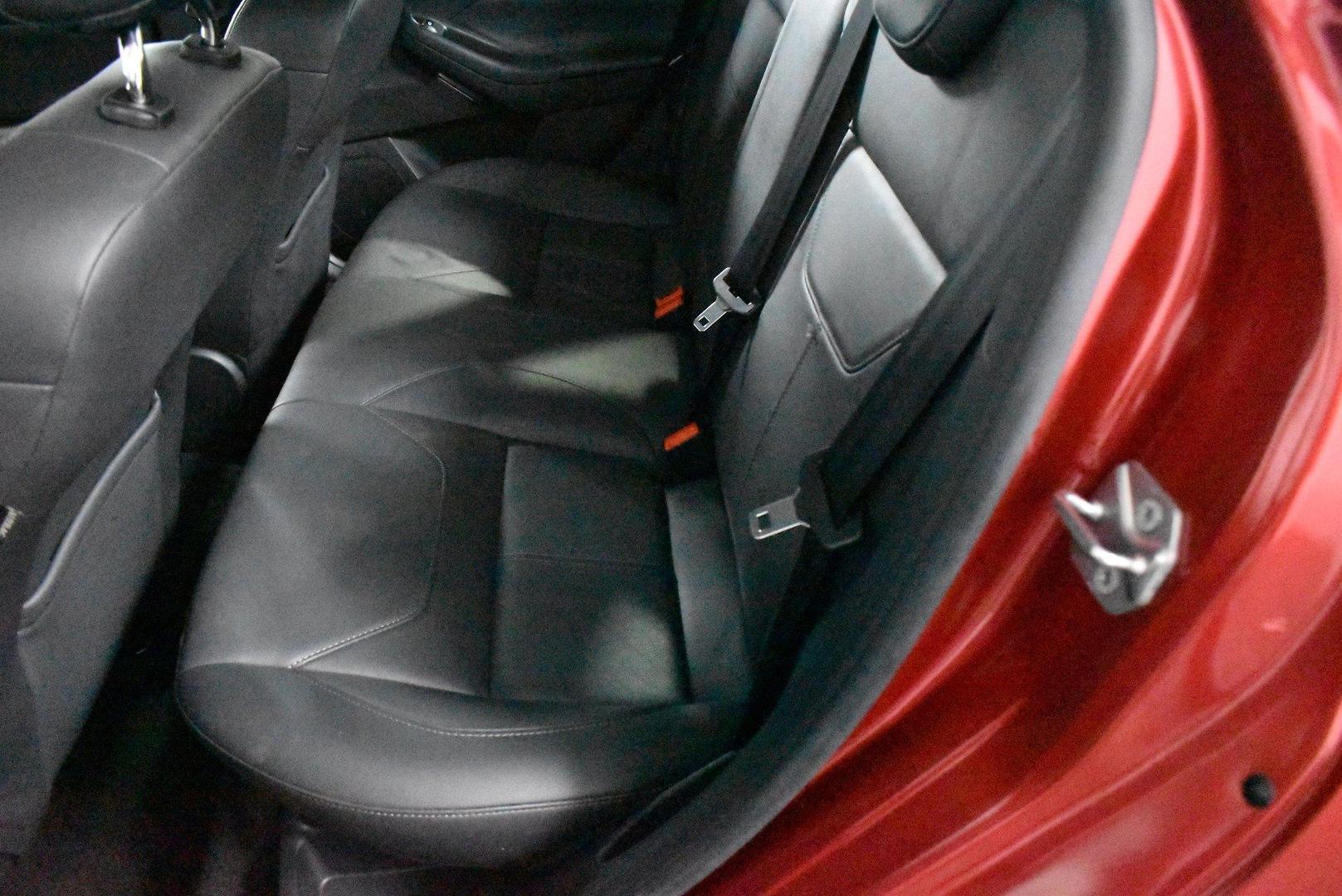 2017 Ford Focus Titanium — photo 8