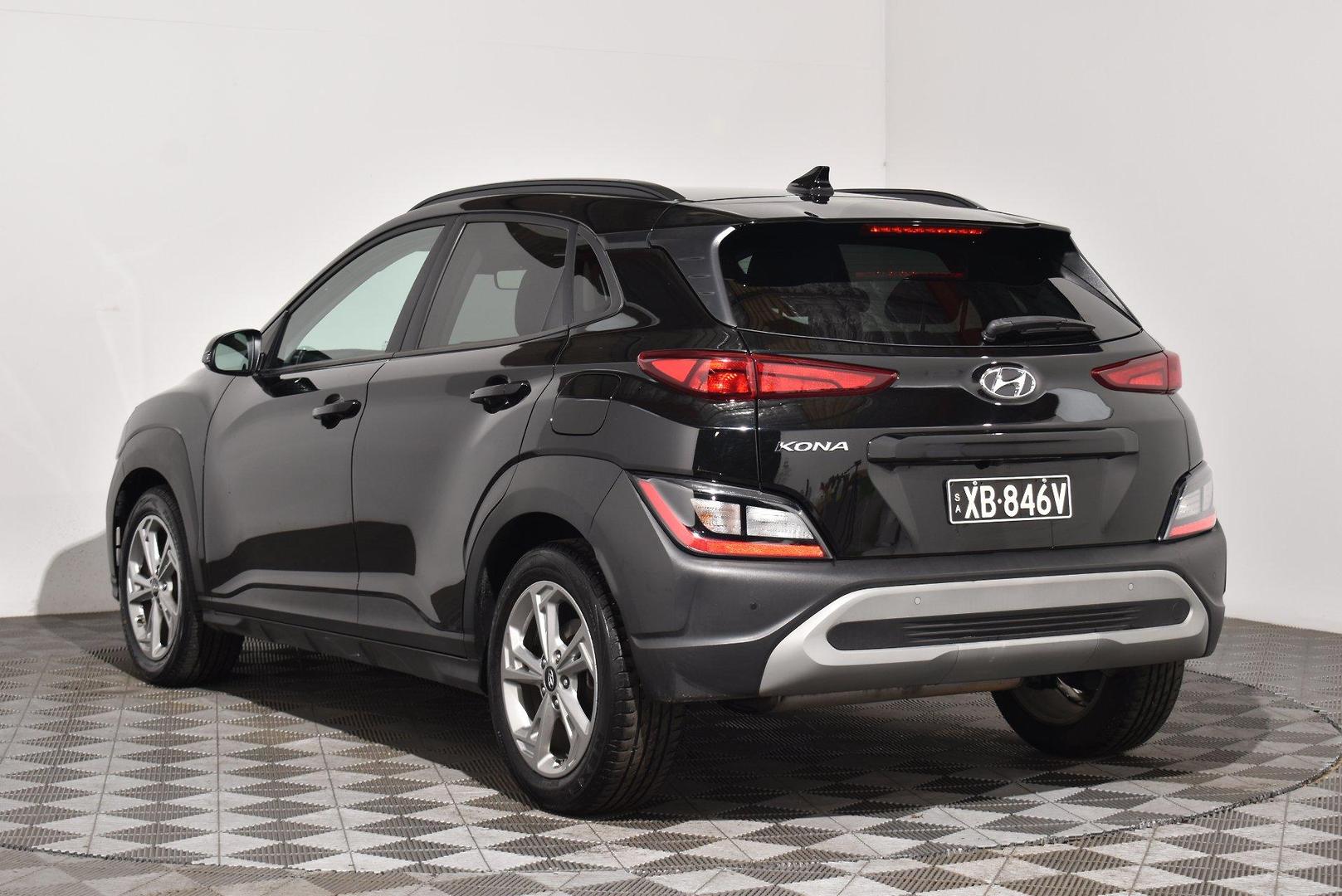 2021 Hyundai Kona Active — photo 2