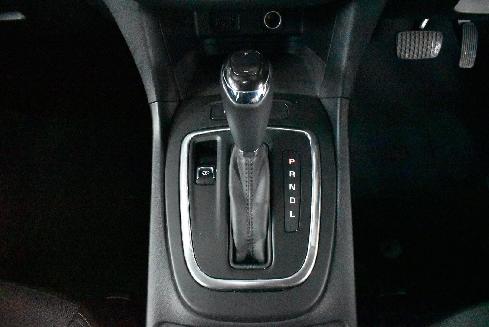 2017 Holden Equinox LT — photo 20