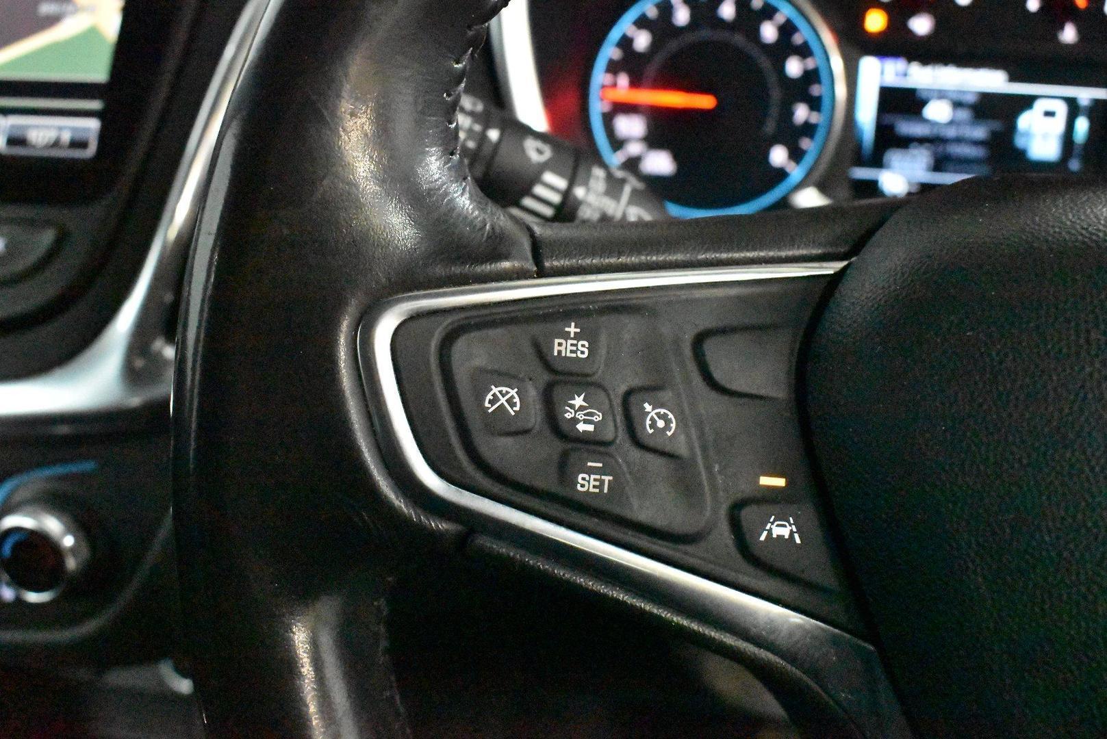 2017 Holden Equinox LT — photo 21