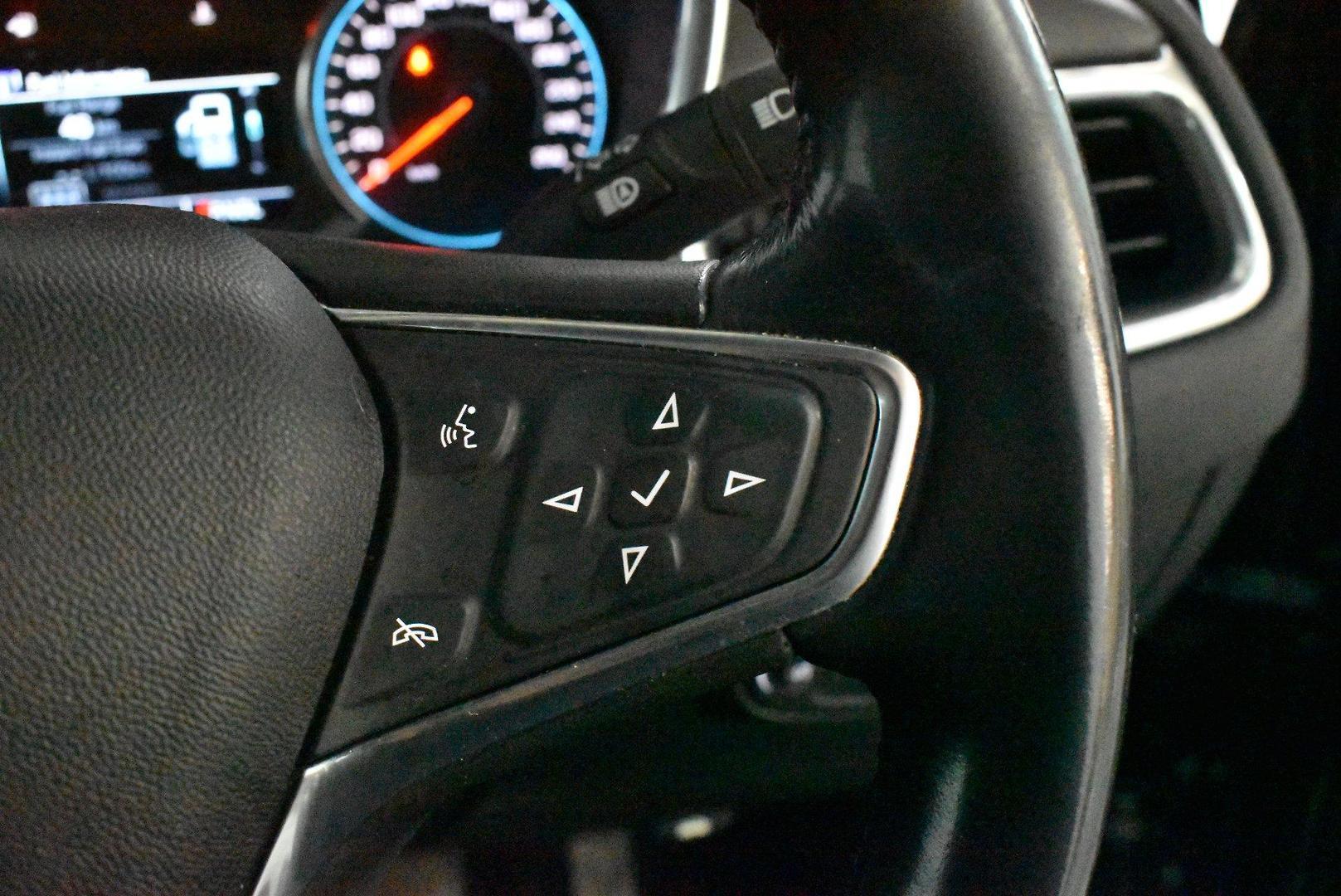 2017 Holden Equinox LT — photo 22