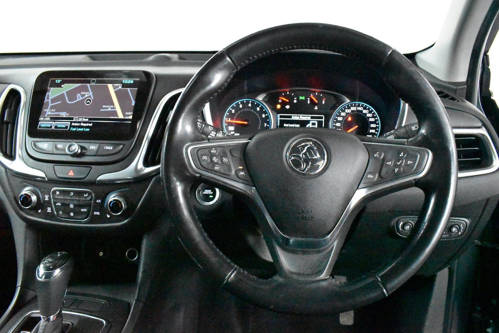 2017 Holden Equinox LT — photo 5