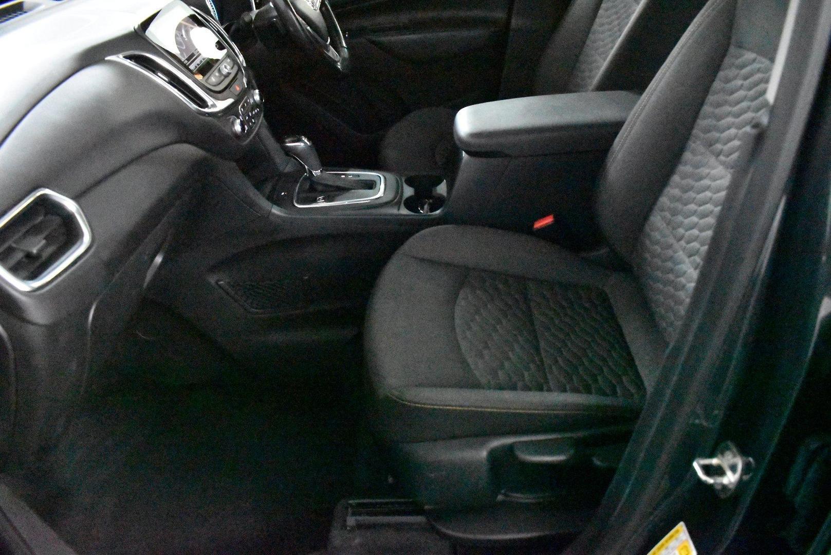 2017 Holden Equinox LT — photo 7