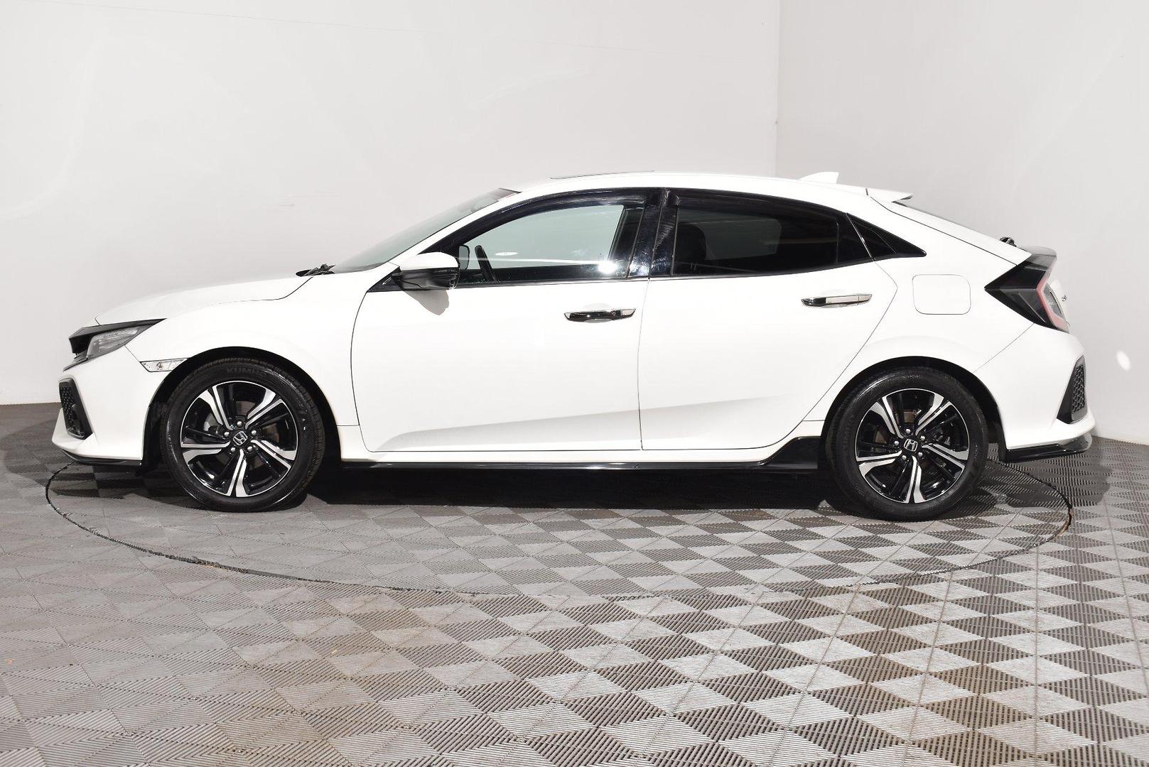 2017 Honda Civic RS — photo 11