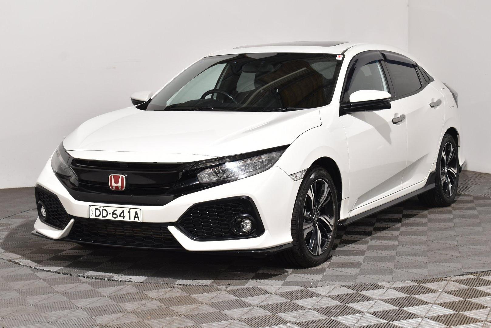 2017 Honda Civic RS — photo 13