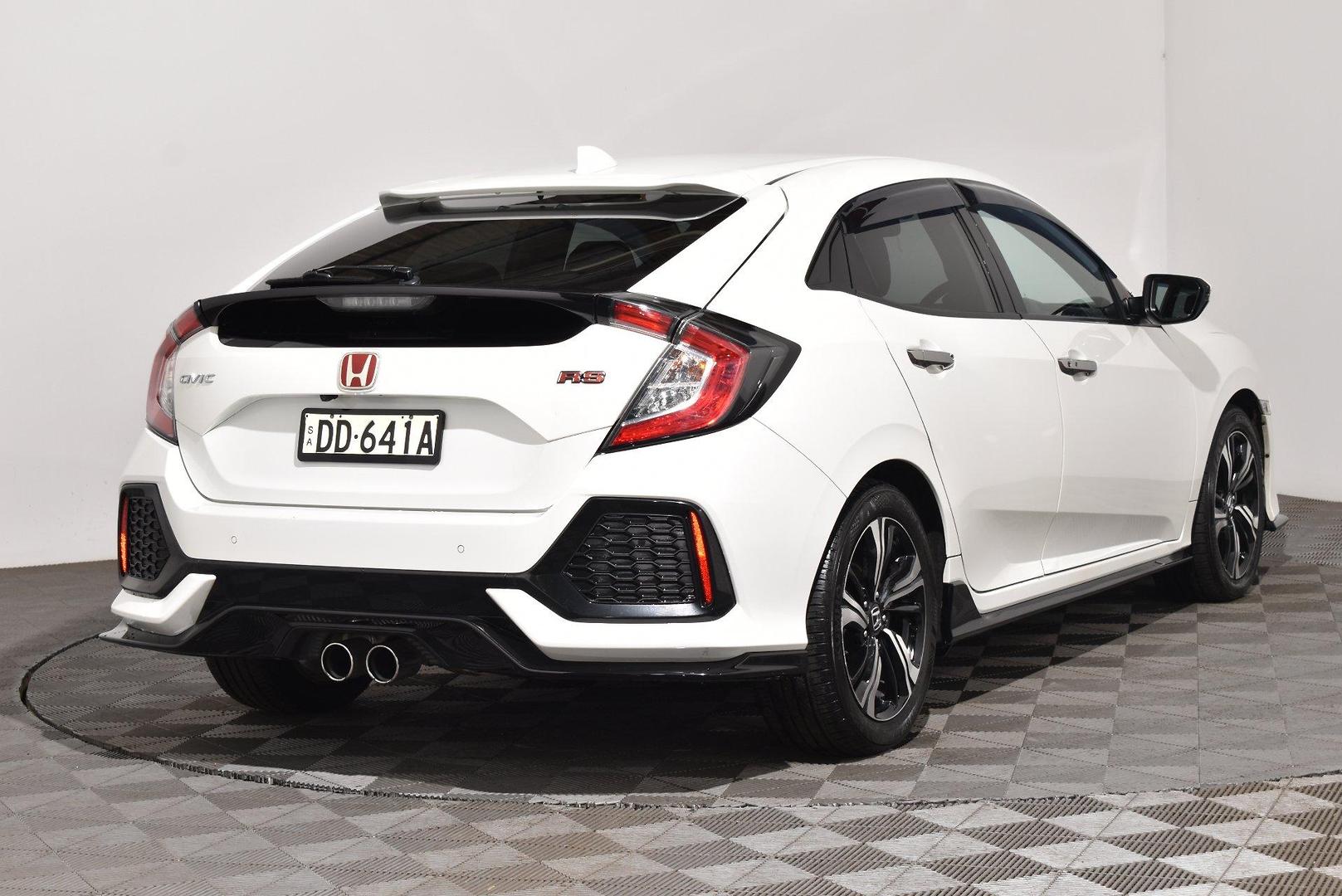2017 Honda Civic RS — photo 14