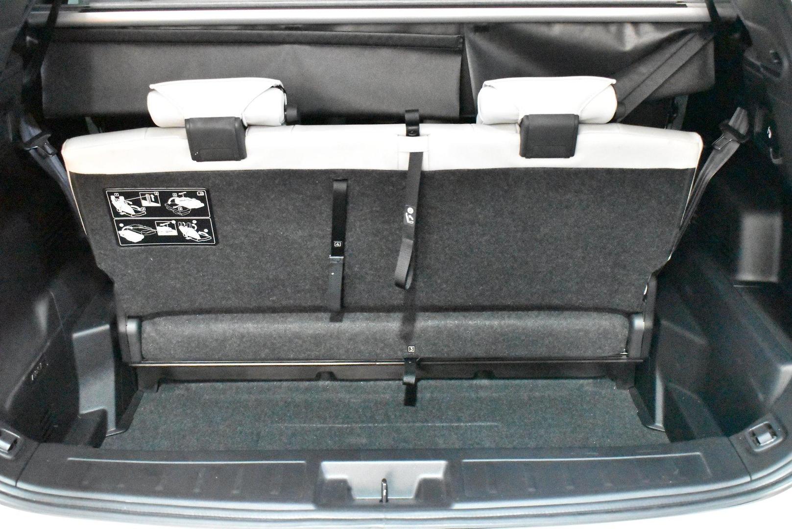 2023 Mitsubishi Outlander PHEV Exceed — photo 16