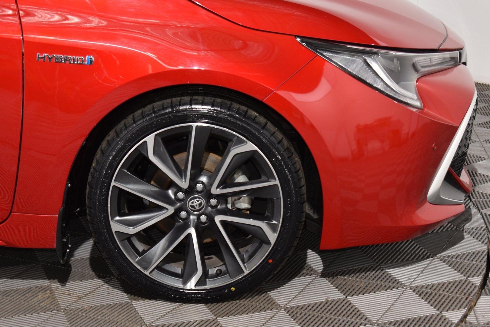 2020 Toyota Corolla ZR Hybrid — photo 18