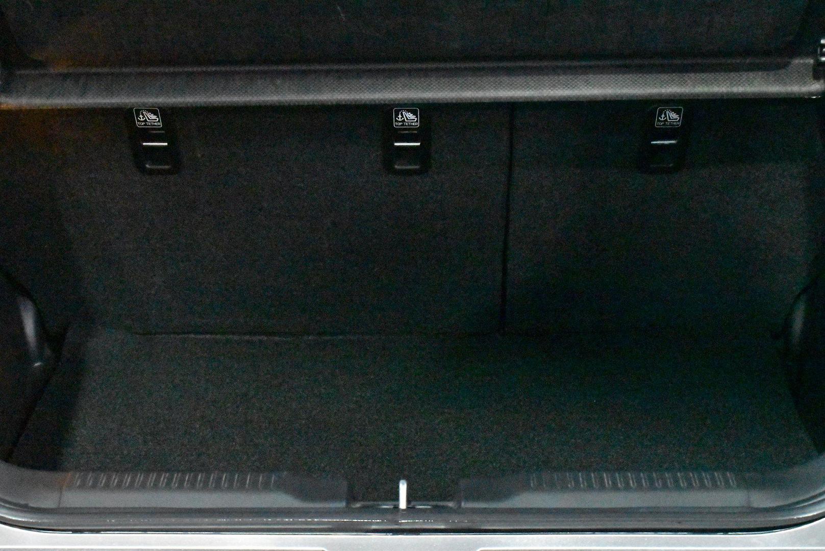 2020 Suzuki Swift GL Navigator — photo 16