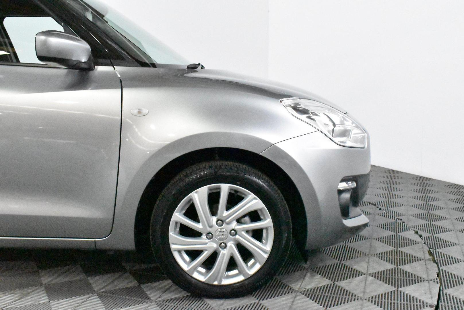 2020 Suzuki Swift GL Navigator — photo 18