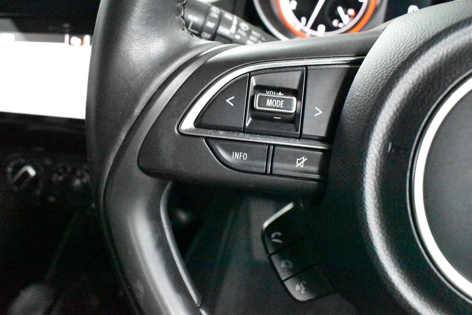 2020 Suzuki Swift GL Navigator — photo 21