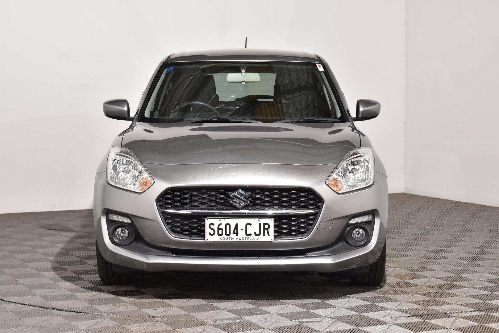 2020 Suzuki Swift GL Navigator — photo 3