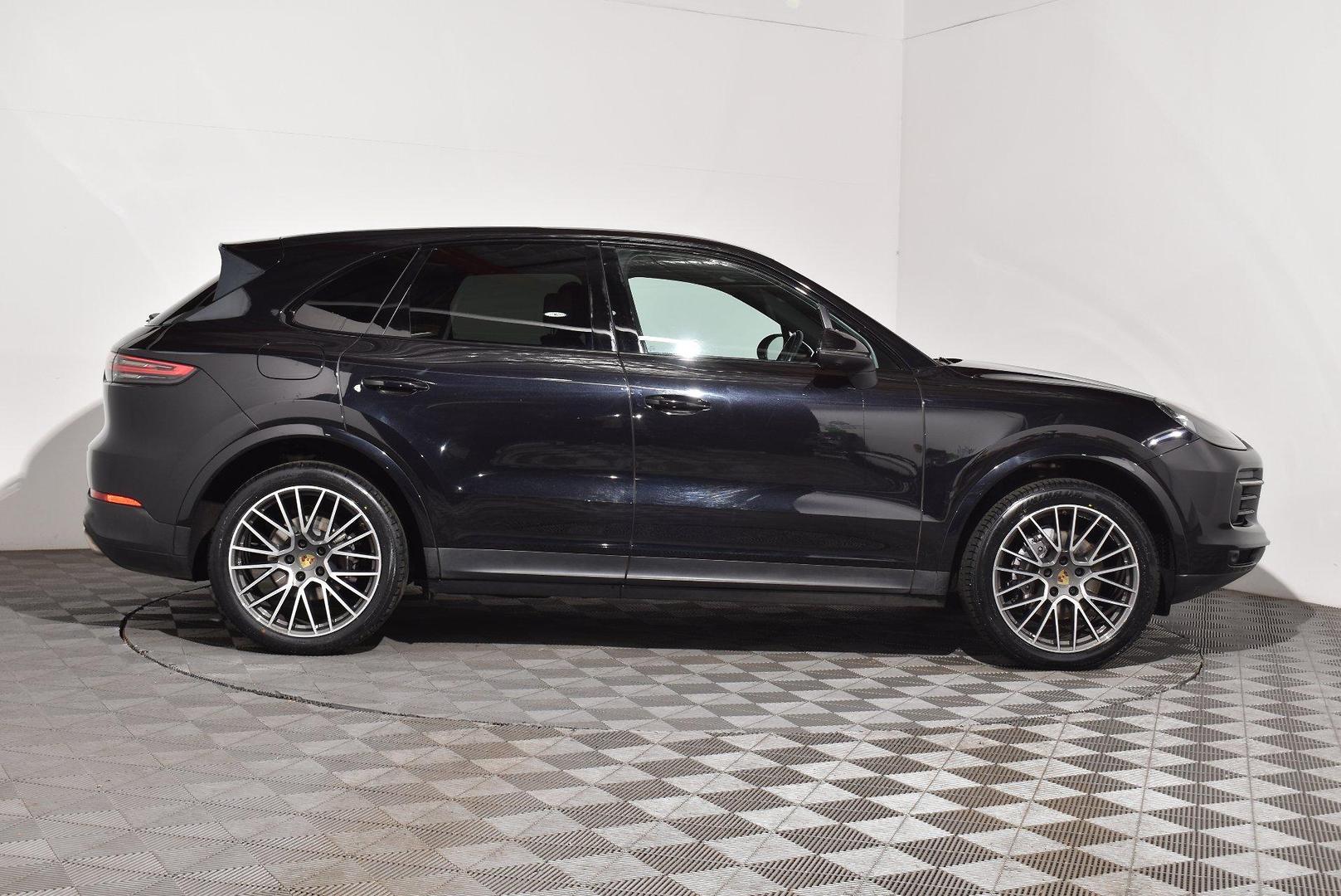 2020 Porsche Cayenne — photo 10