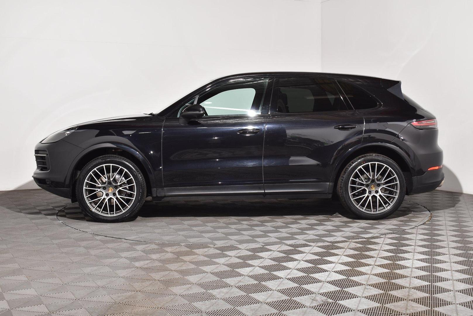 2020 Porsche Cayenne — photo 11
