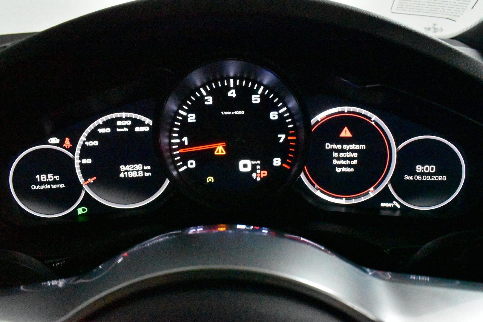 2020 Porsche Cayenne — photo 26