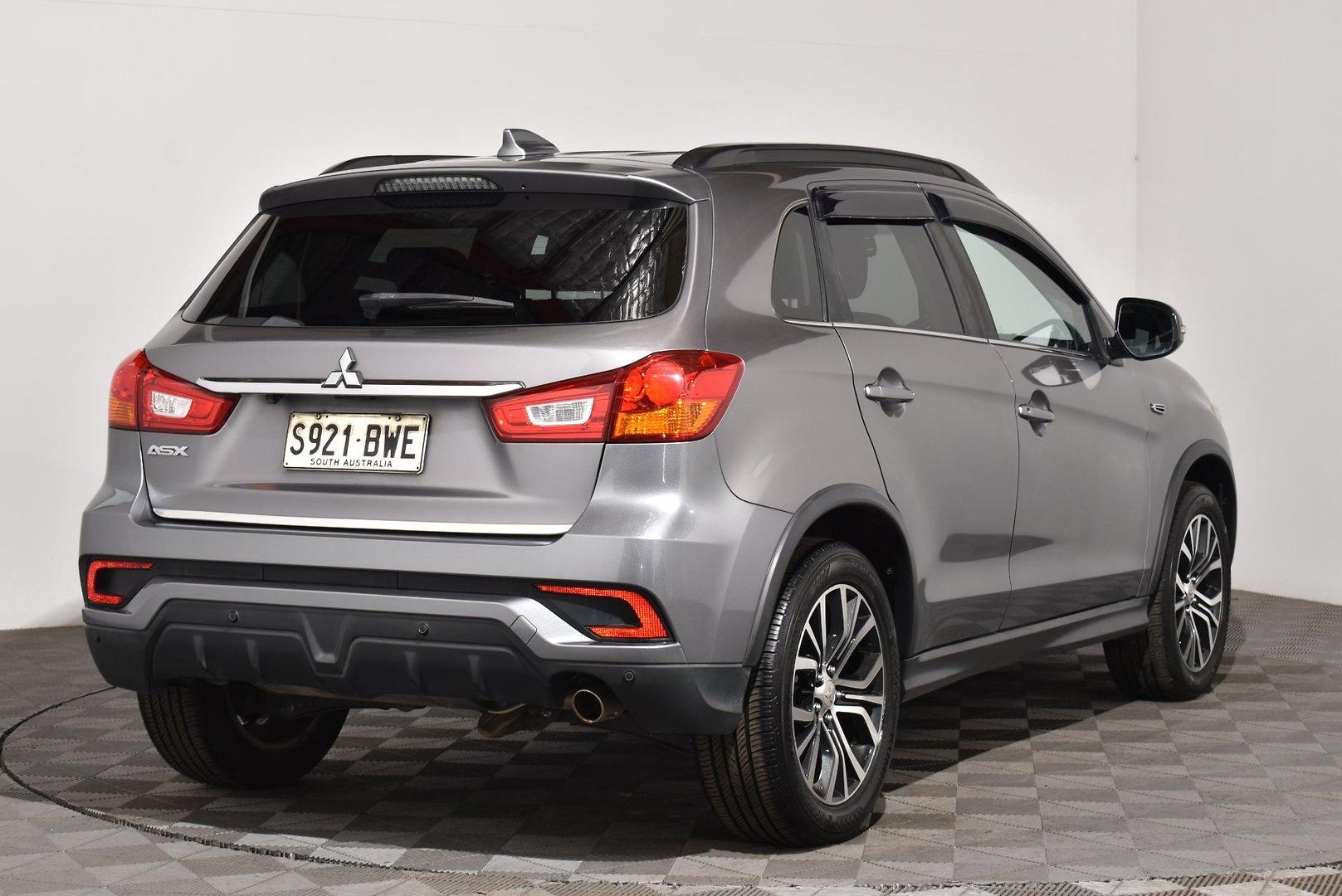 2018 Mitsubishi ASX LS ADAS — photo 14 of 26