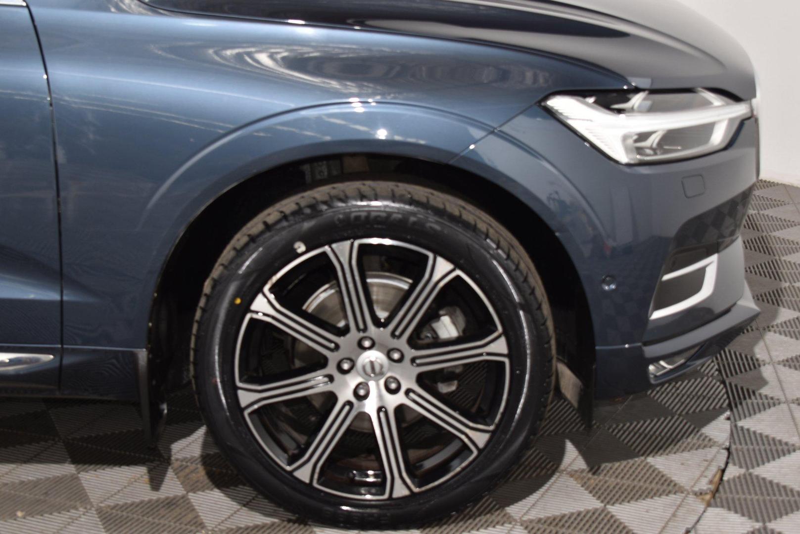 2018 Volvo XC60 D4 Inscription — photo 18