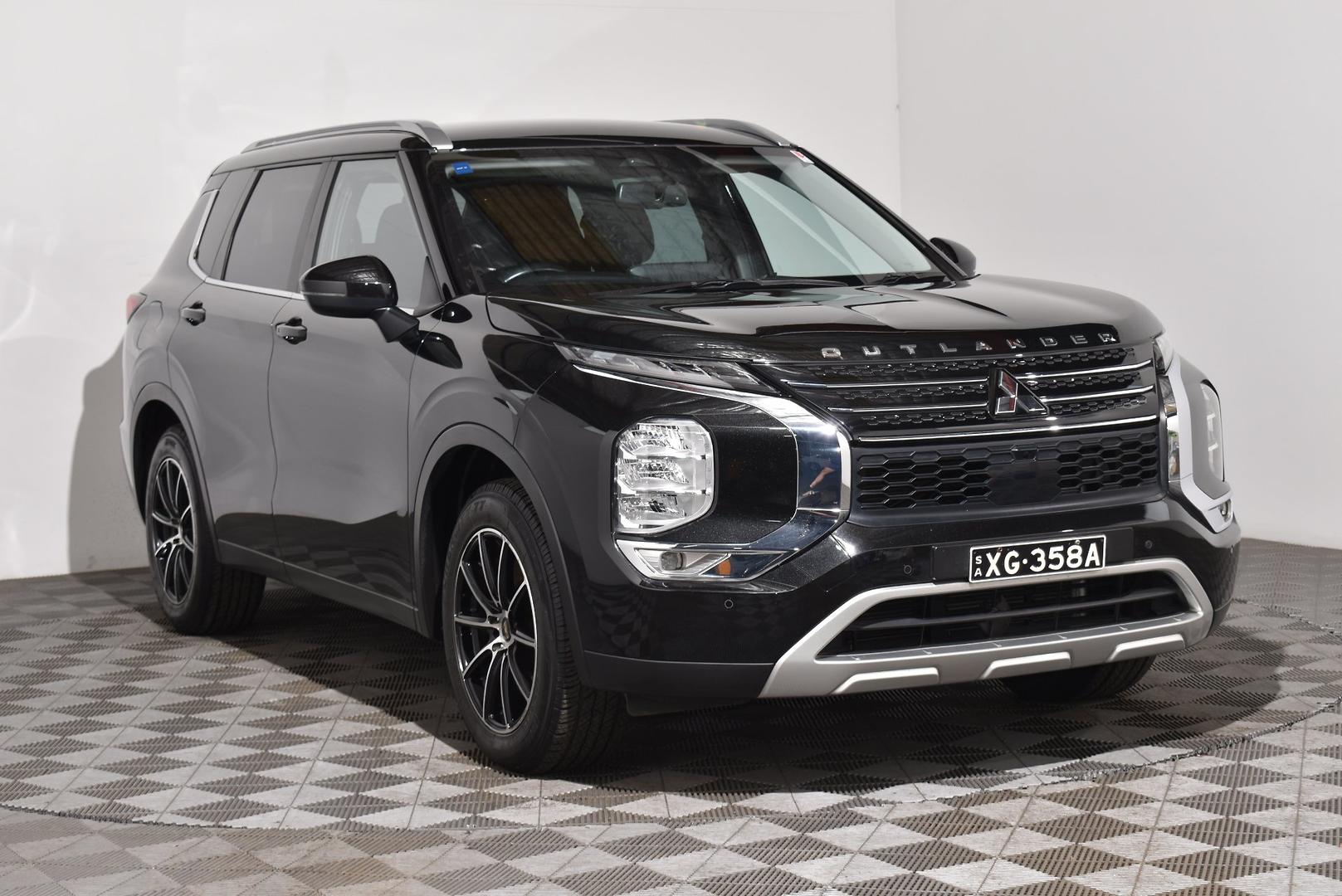 2022 Mitsubishi Outlander LS — photo 1