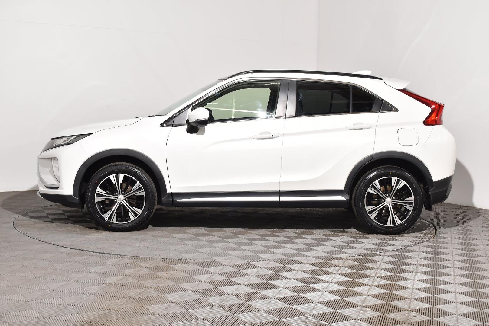 2017 Mitsubishi Eclipse Cross Exceed — photo 11