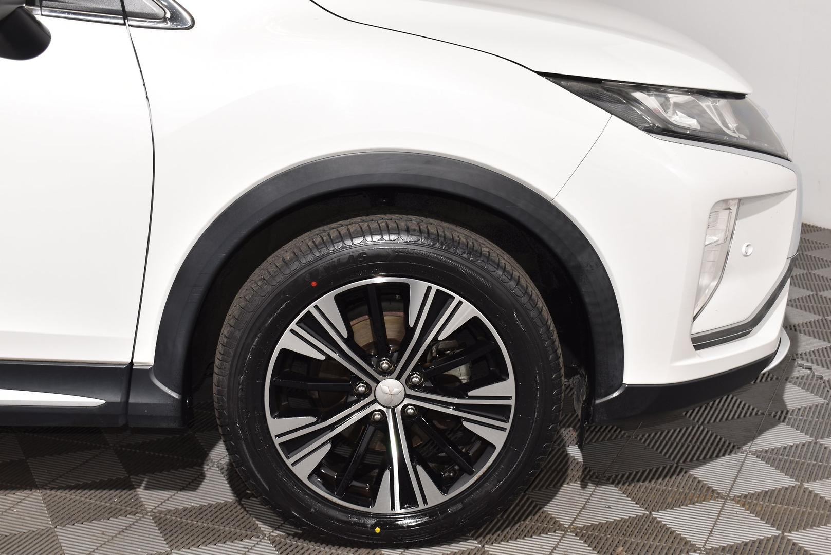2017 Mitsubishi Eclipse Cross Exceed — photo 18