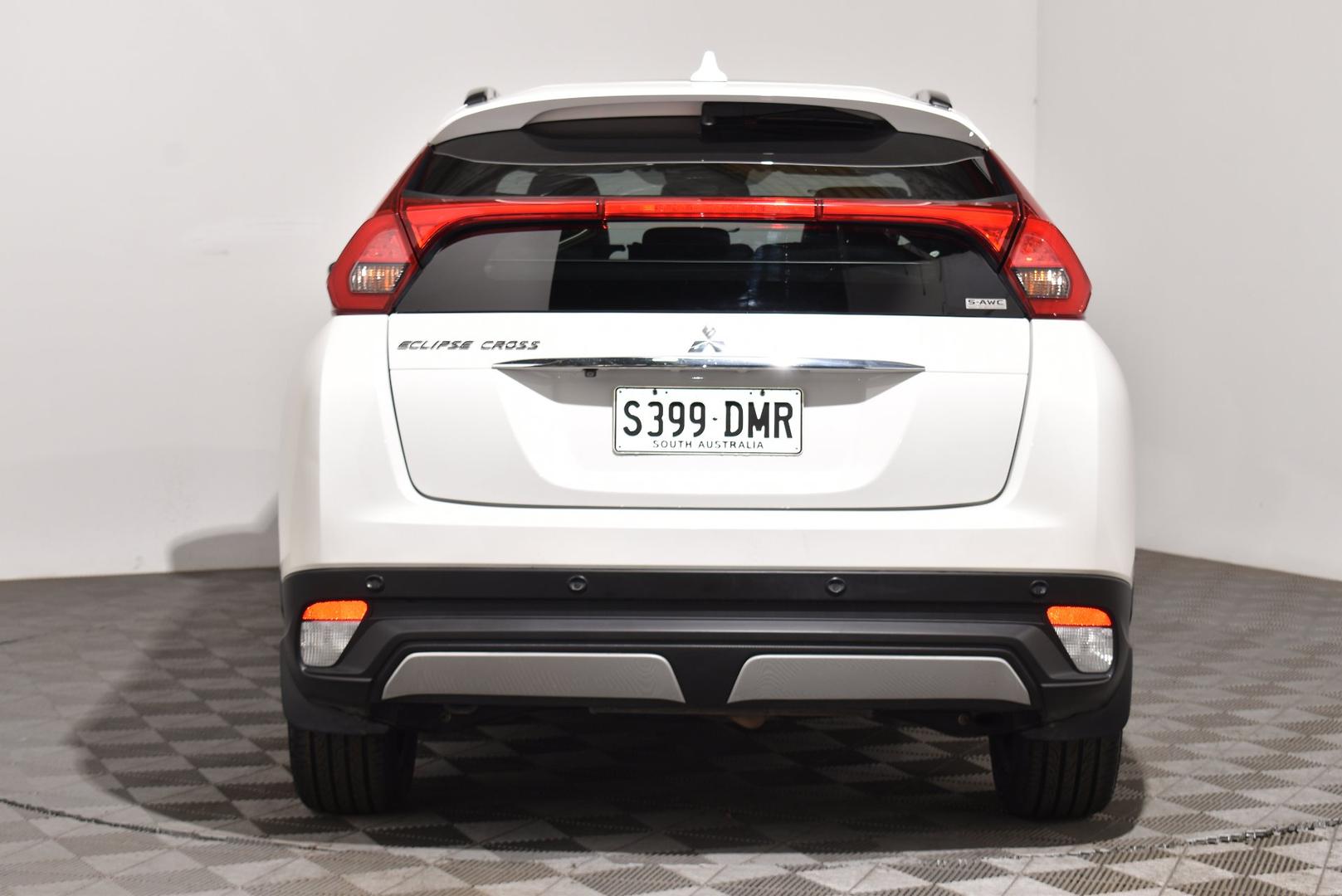 2017 Mitsubishi Eclipse Cross Exceed — photo 4