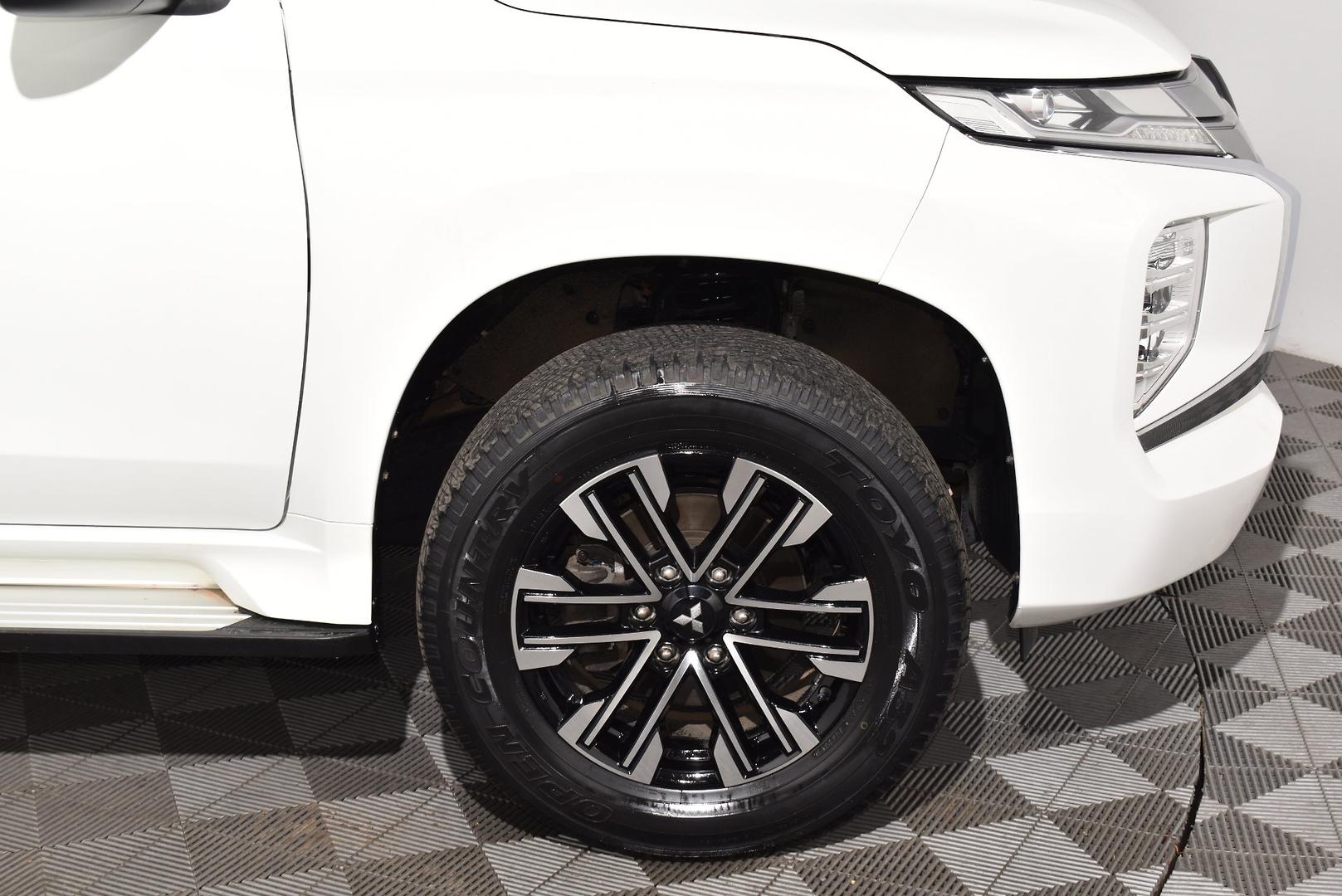 2020 Mitsubishi Pajero Sport GLS — photo 18