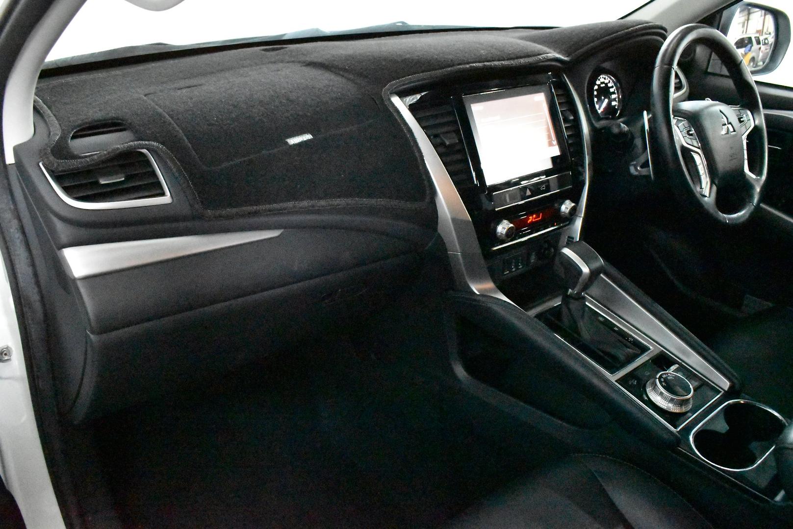 2020 Mitsubishi Pajero Sport GLS — photo 6