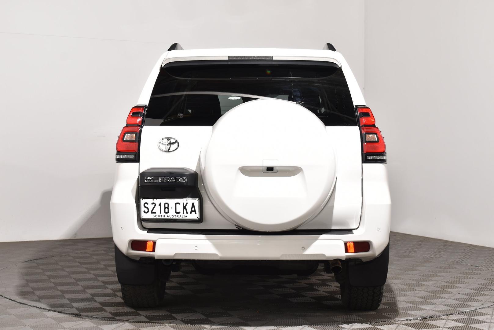 2021 Toyota Landcruiser Prado GXL — photo 4