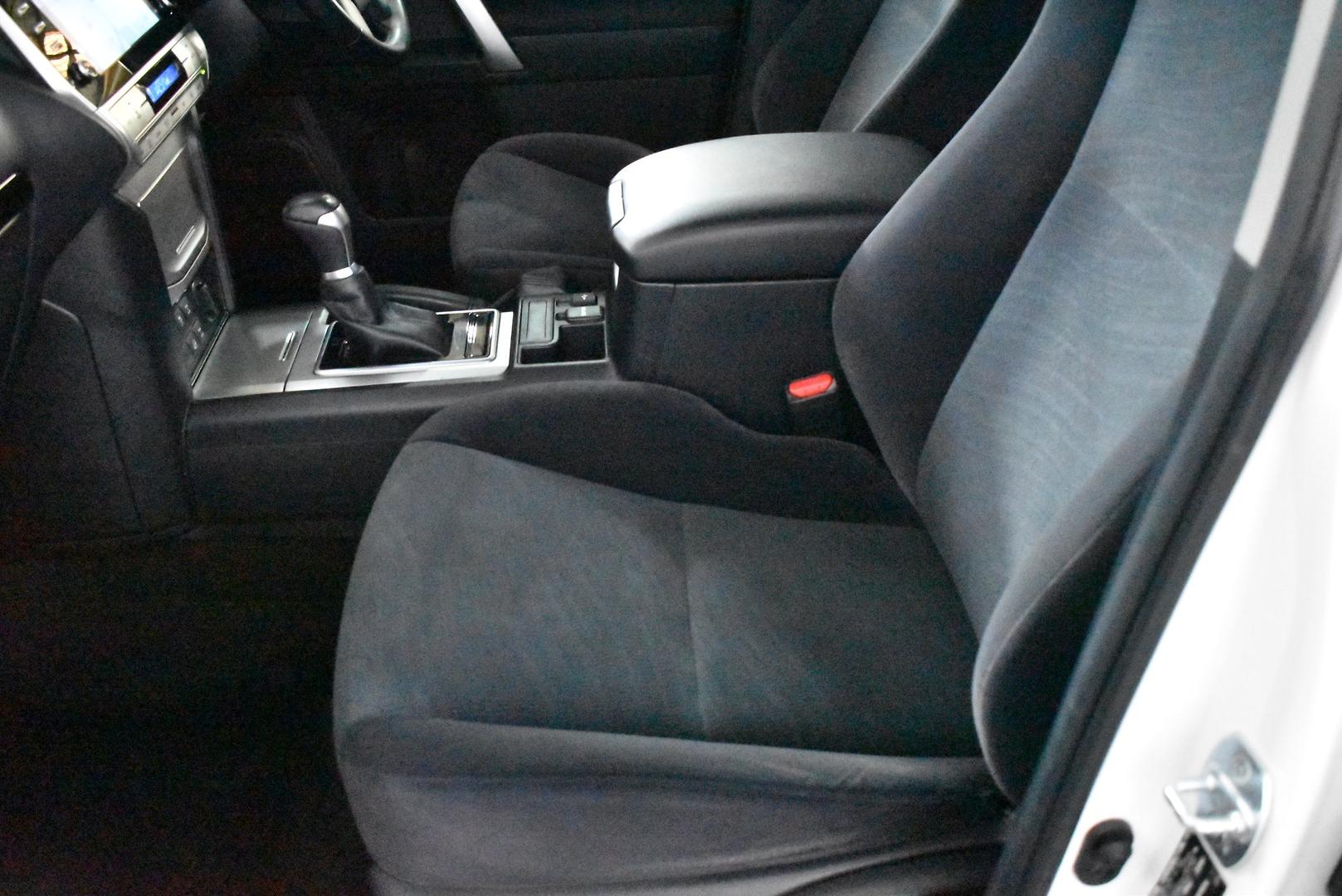 2021 Toyota Landcruiser Prado GXL — photo 7