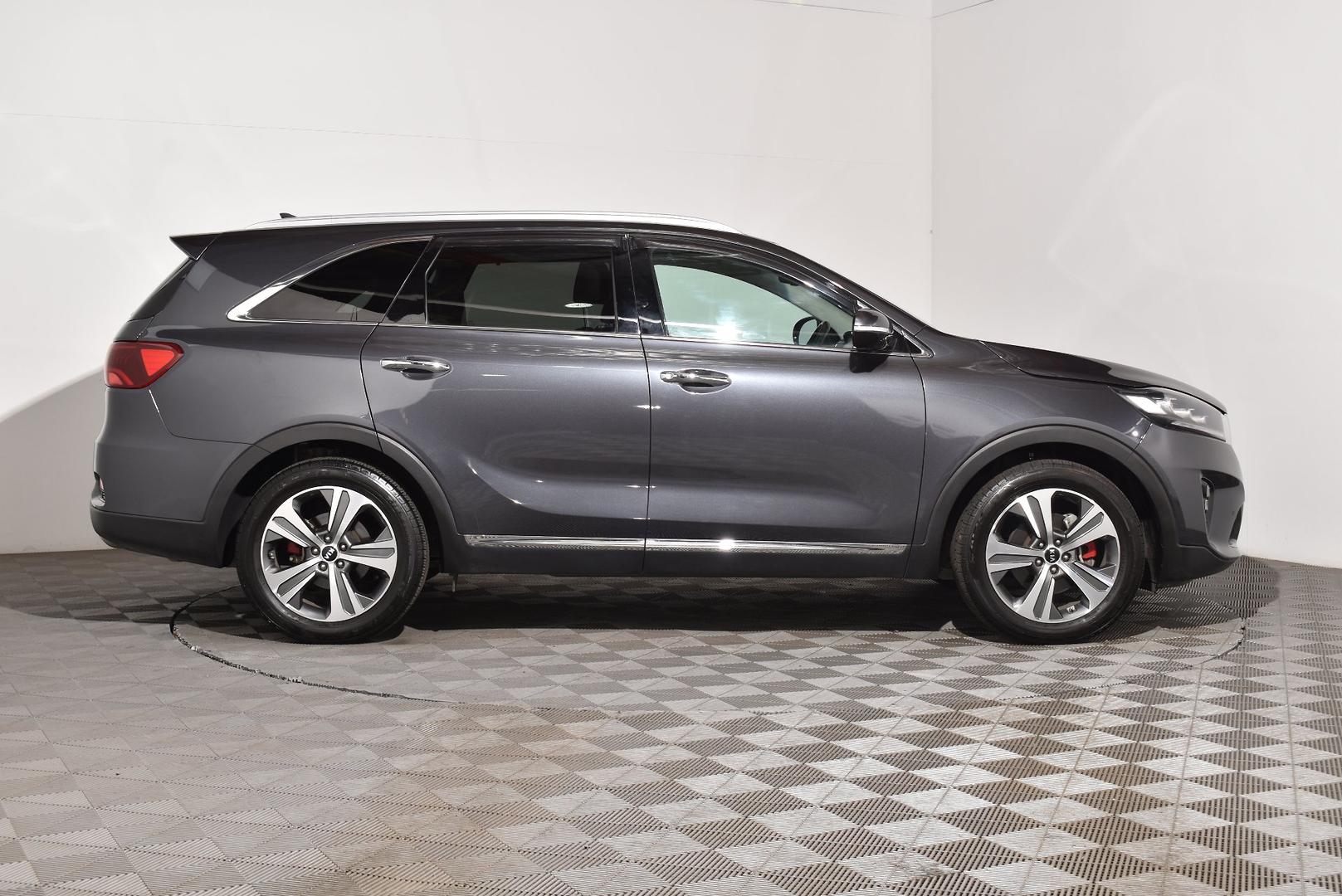 2019 Kia Sorento GTLine — photo 10