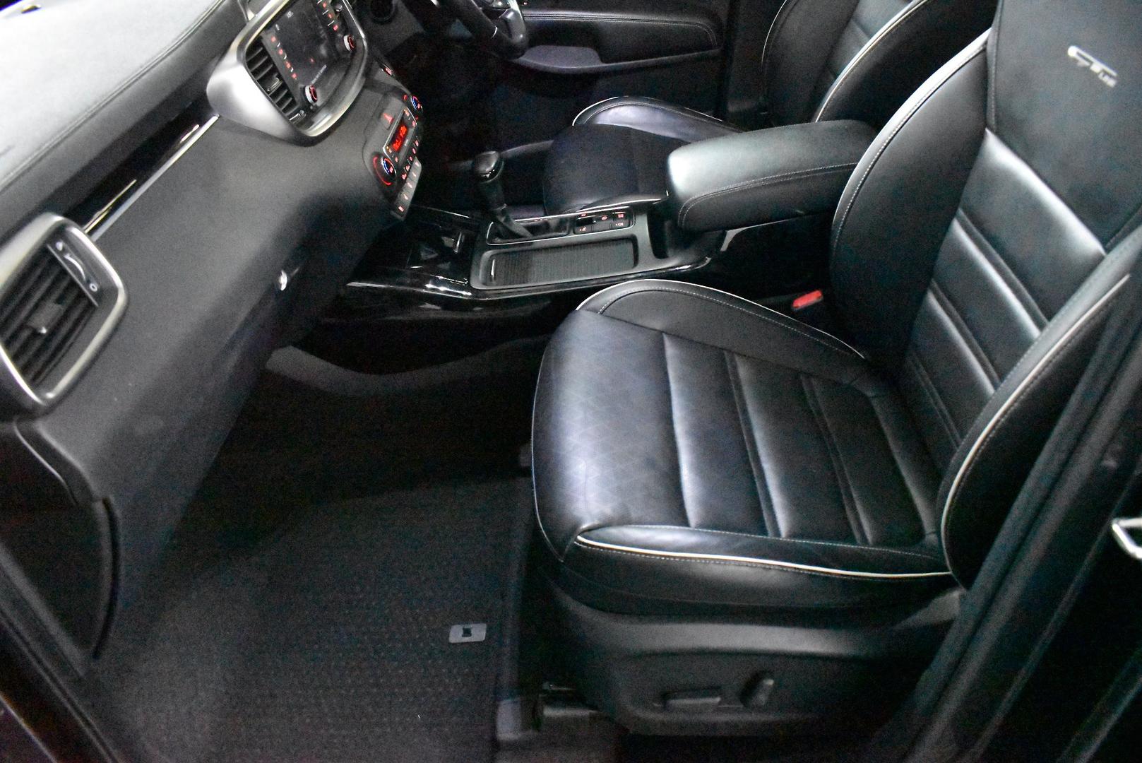 2019 Kia Sorento GTLine — photo 7