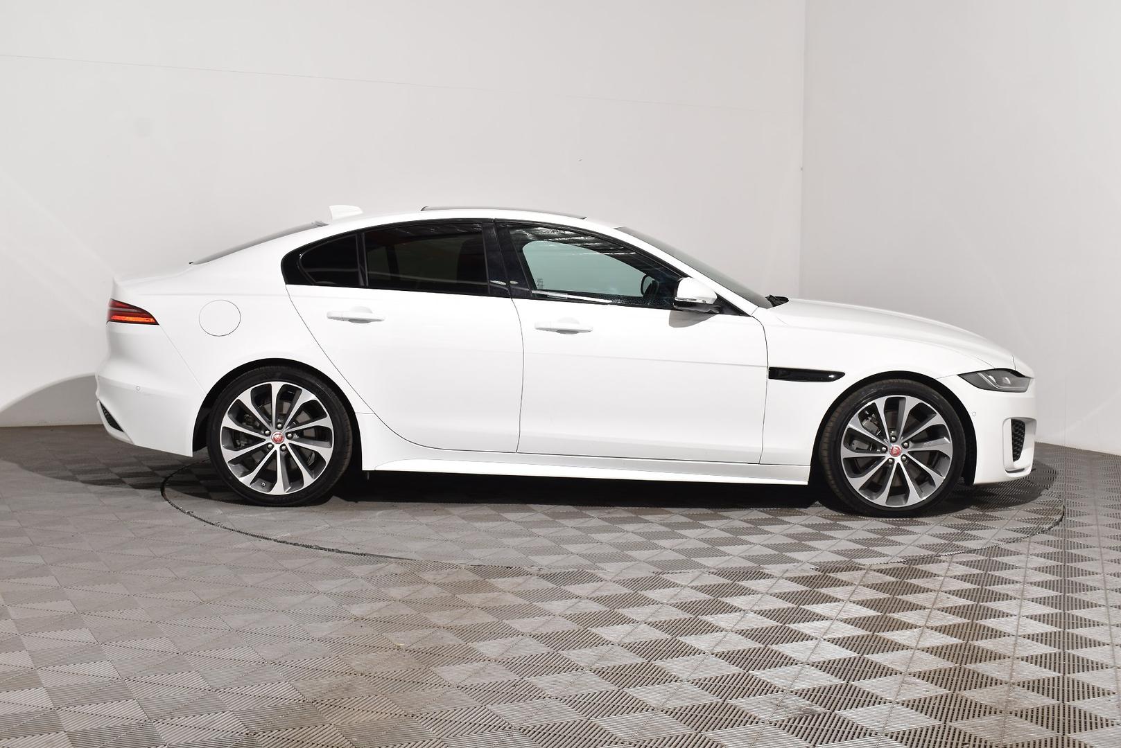 2020 Jaguar XE P300 RDynamic SE — photo 10