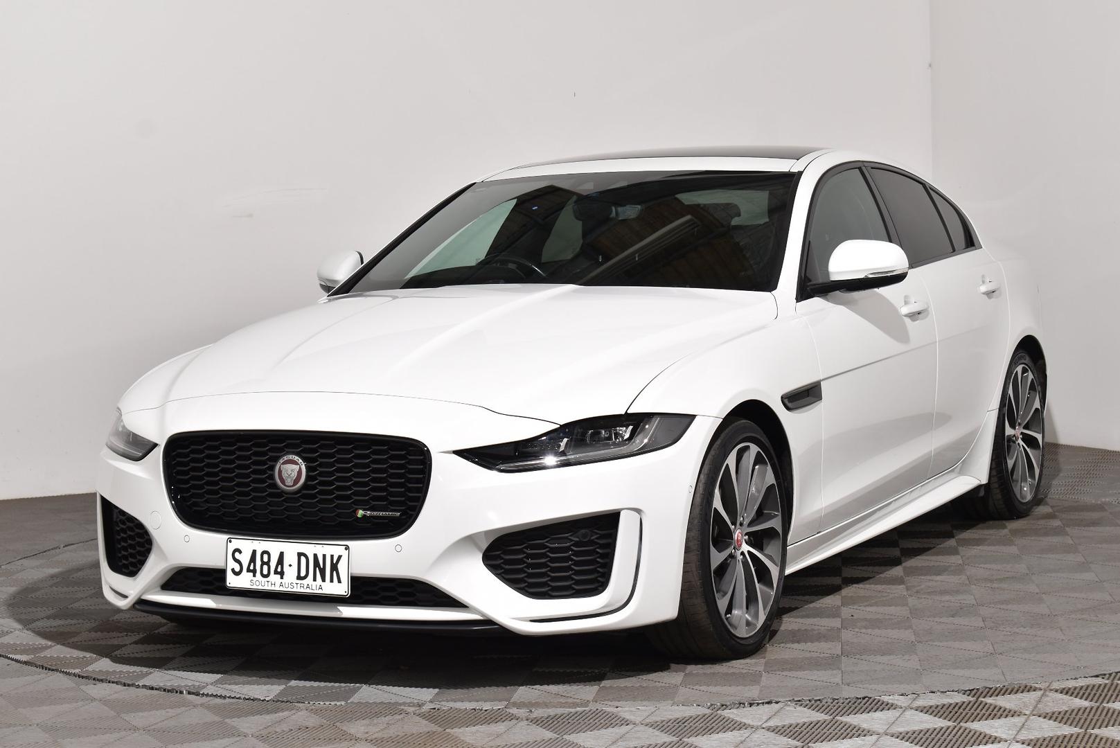 2020 Jaguar XE P300 RDynamic SE — photo 13