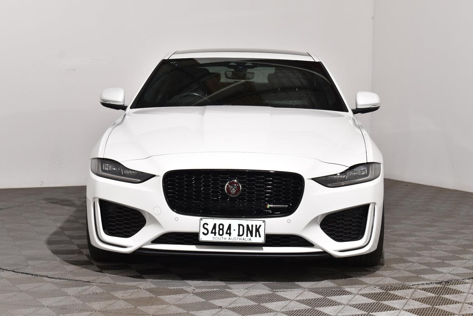 2020 Jaguar XE P300 RDynamic SE — photo 3