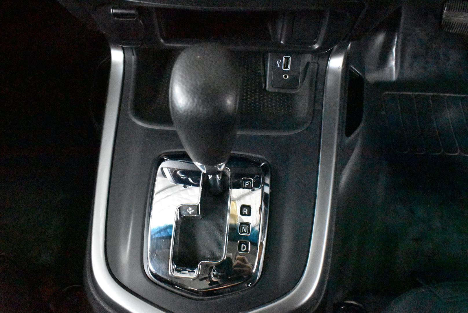 2022 Nissan Navara SL — photo 19