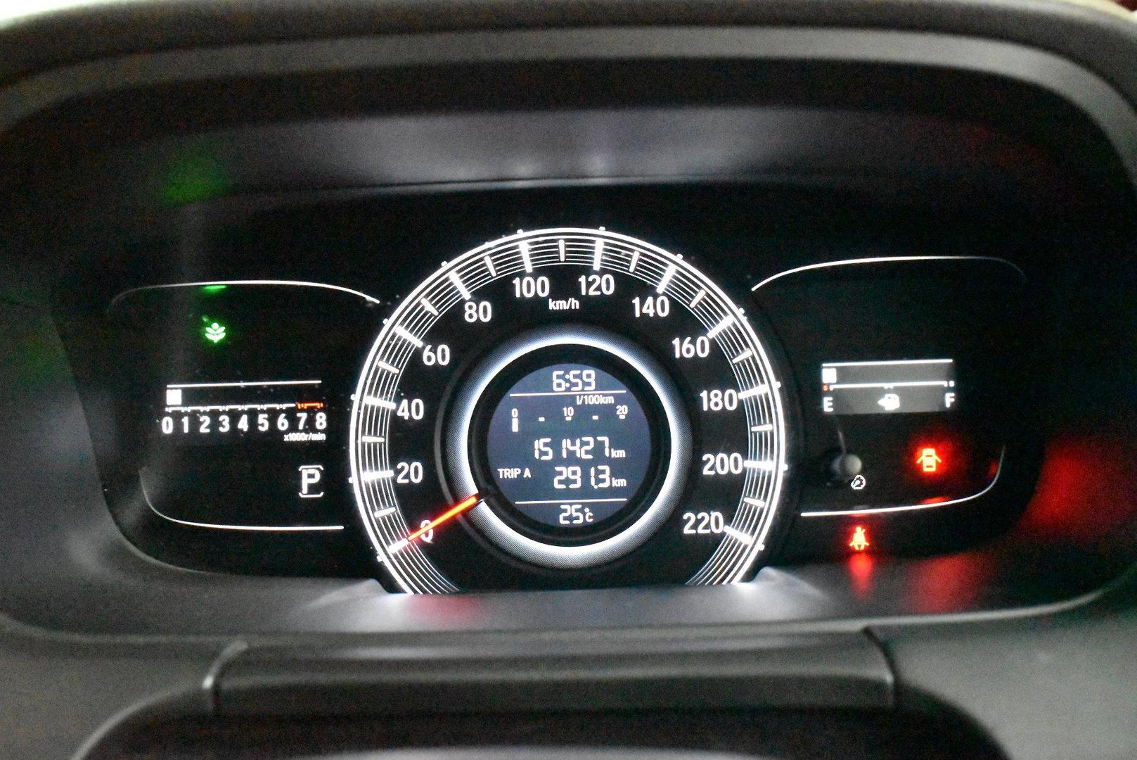 2014 Honda Odyssey VTi — photo 24